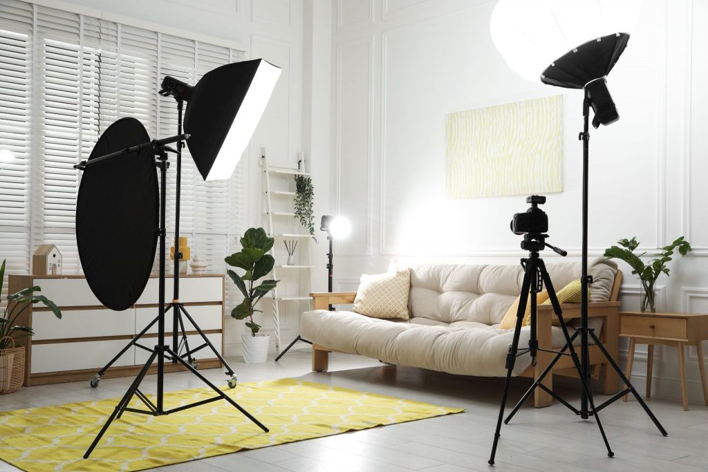 Professional equipment for real estate shooting in a living room